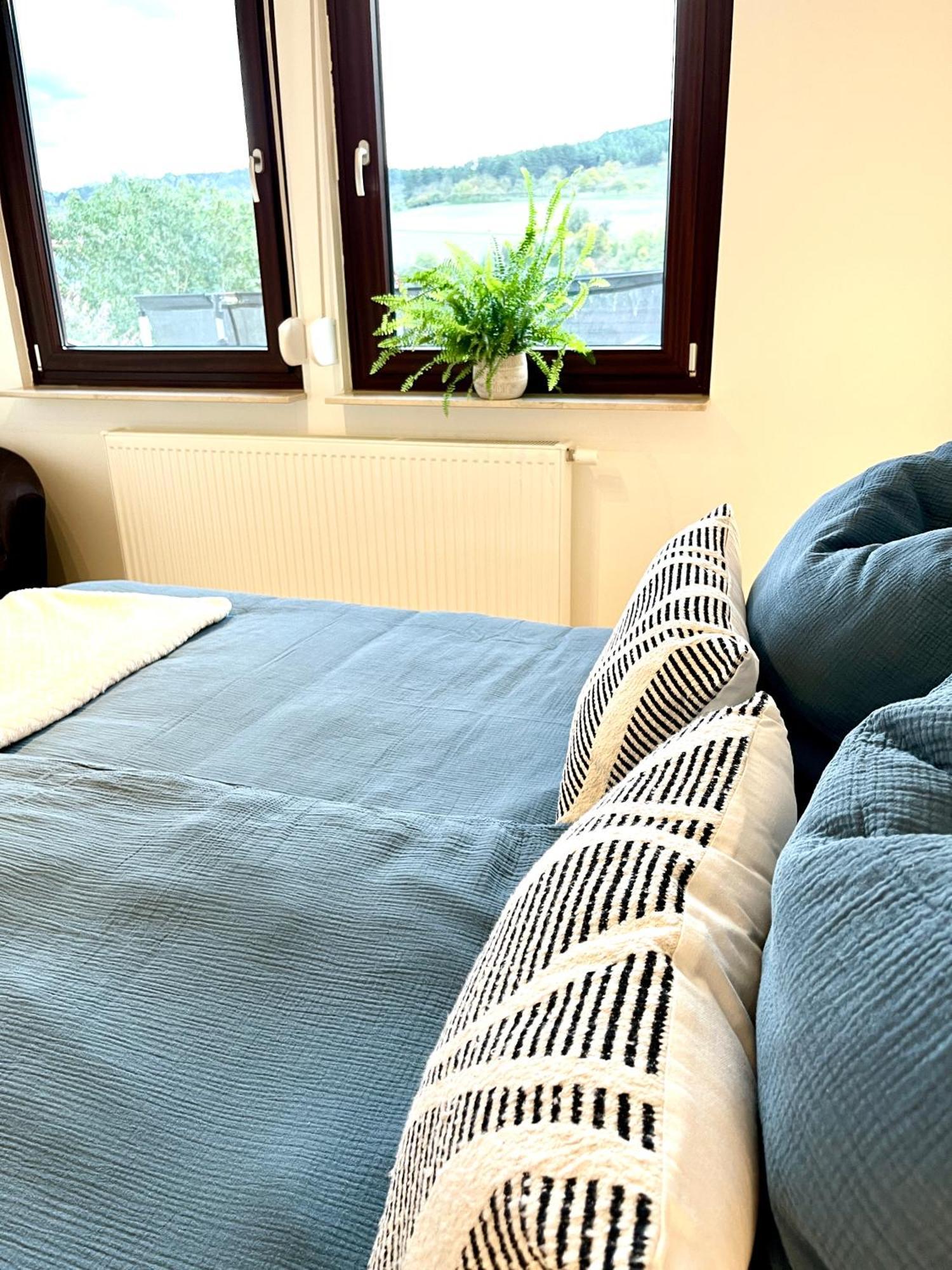 Ferienhaus Weinbergblick - Nahe Wuerzburg - 2 Schlafzimmer - Familienfreundlich - Terrasse Unterleinach Kültér fotó
