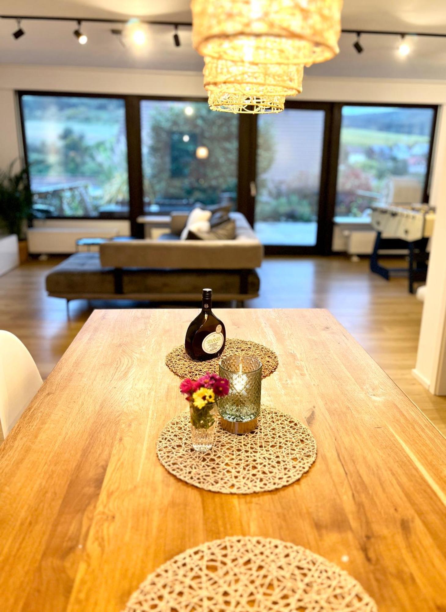 Ferienhaus Weinbergblick - Nahe Wuerzburg - 2 Schlafzimmer - Familienfreundlich - Terrasse Unterleinach Kültér fotó
